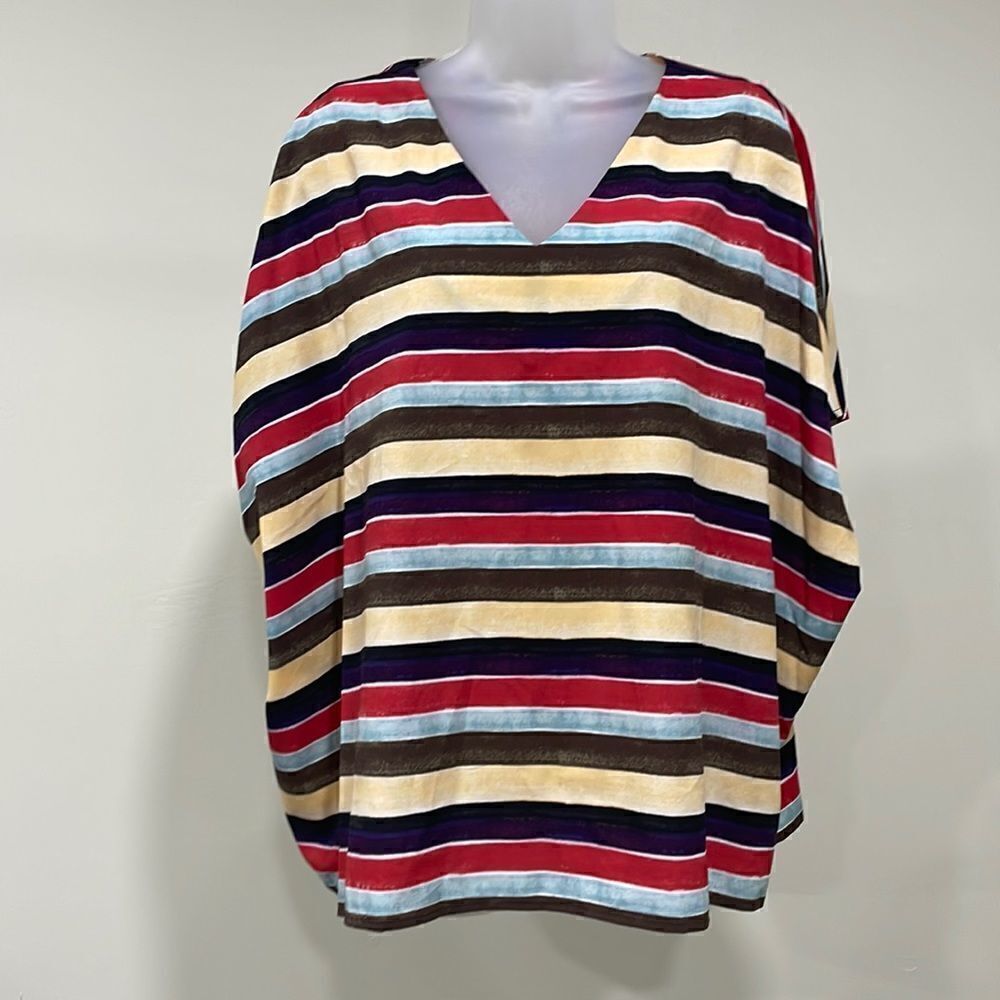 NWOT Liz Claiborne Poncho style blouse. Size L XL 12/14 14/16